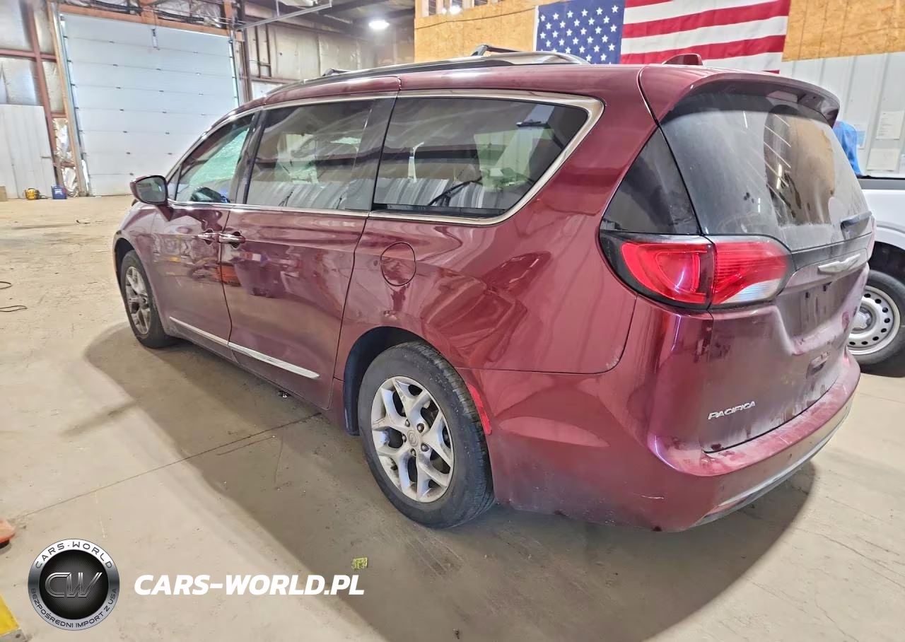 2017 Chrysler Pacifica Touring L Plus VIN:2C4RC1EG9HR757605 - 2
