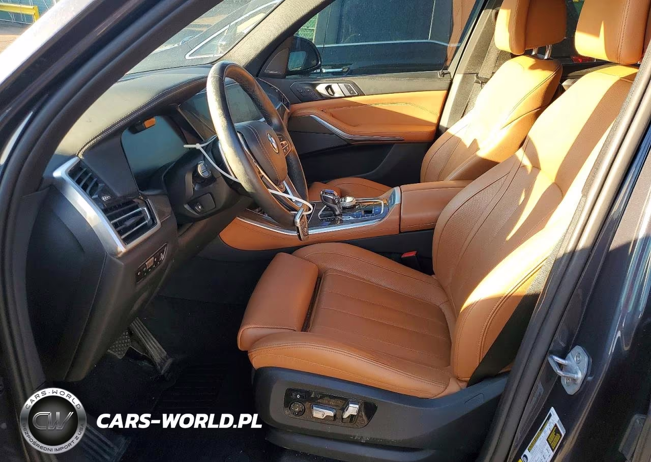2019 BMW X5 xDrive50I VIN:5UXJU2C57KLB15208 - 7