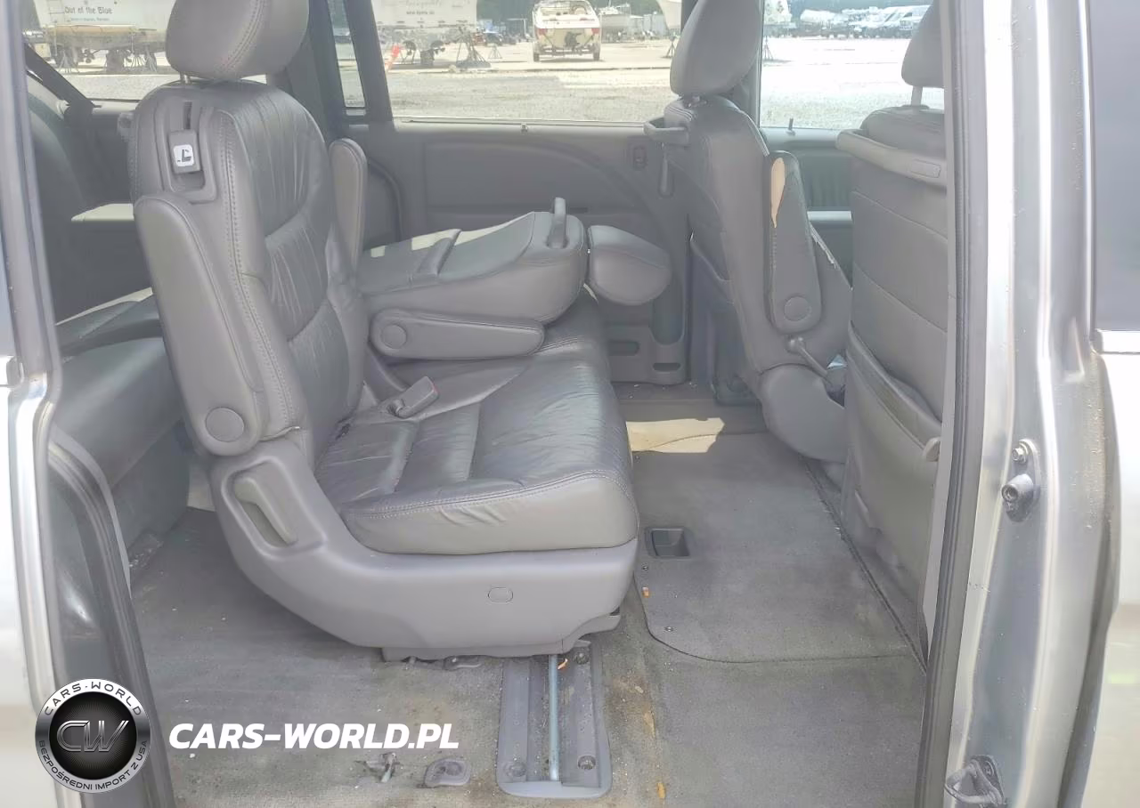 2010 Honda Odyssey Touring VIN:5FNRL3H90AB097027 - 11