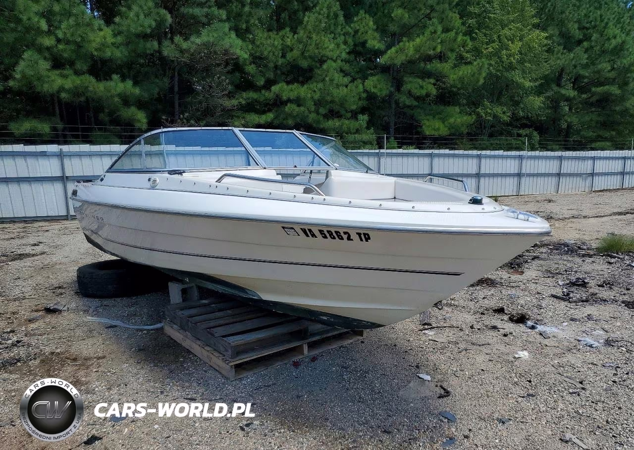2002 Bayliner 1950 Classic - Boat