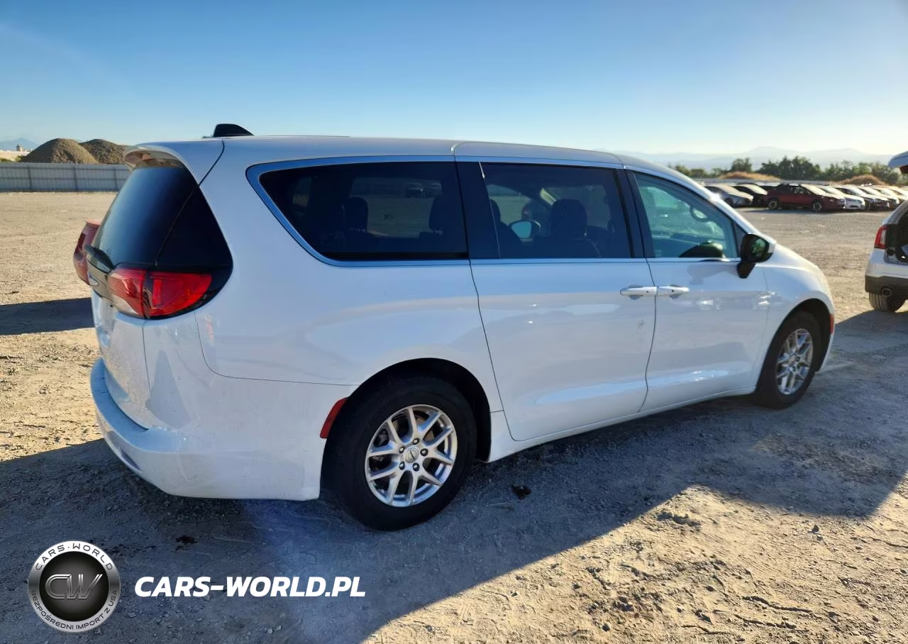 2022 Chrysler Voyager Lx VIN:2C4RC1CG1NR159250 - 3