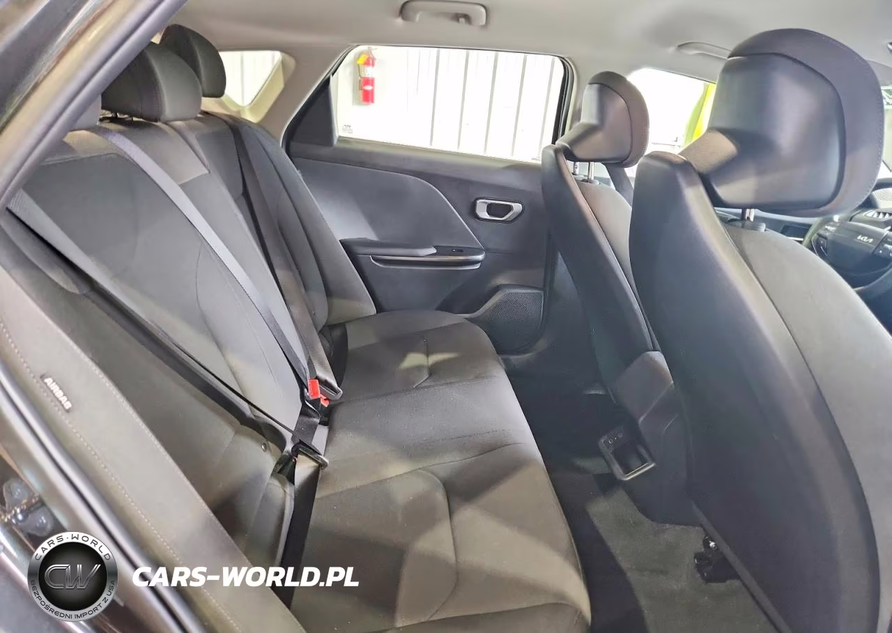 2026 Kia K4 Lxs VIN:3KPFT4DE5TE328167 - 10