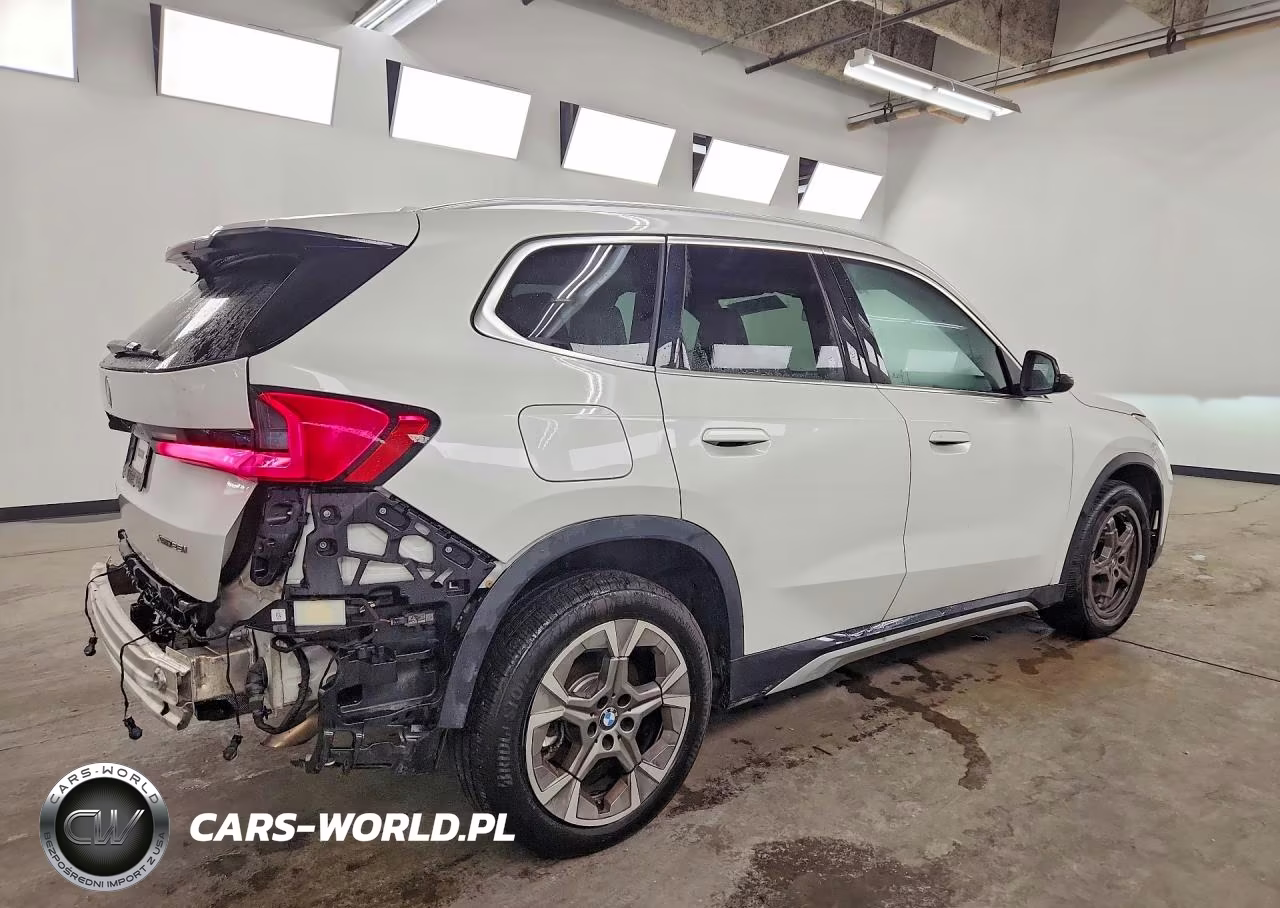 2026 BMW X1 xDrive28I VIN:WBX73EF04T5470908 - 3