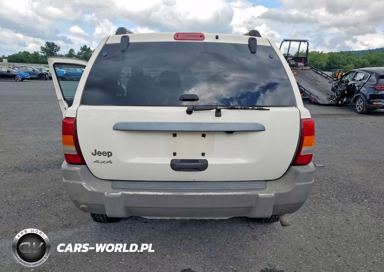 2003 Jeep Grand Cherokee Laredo VIN:1J4GW48SX3C605828 - 6