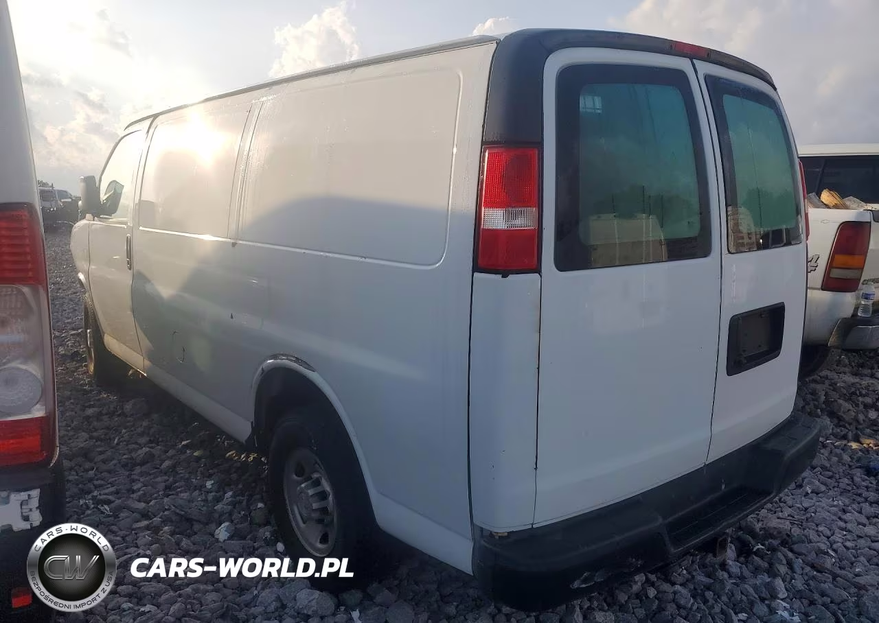 2019 Chevrolet Express G2500 VIN:1GCWGAFG9K1370649 - 2