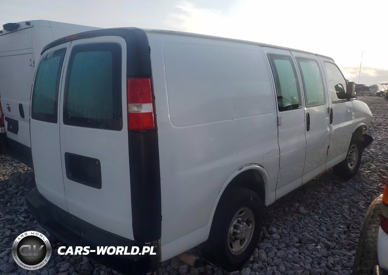 2019 Chevrolet Express G2500 VIN:1GCWGAFG9K1370649 - 3