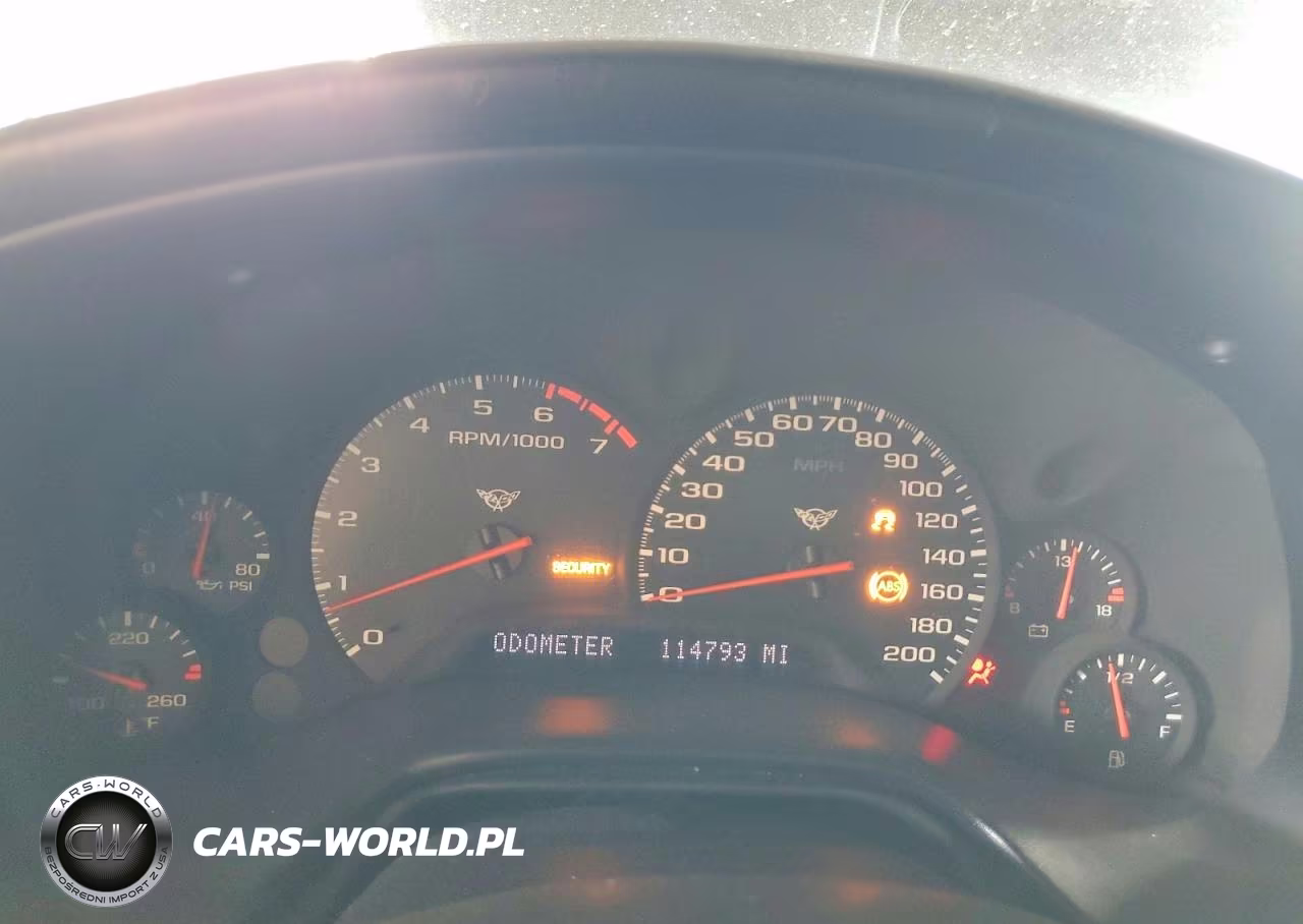 2002 Chevrolet Corvette VIN:1G1YY32G825117105 - 9