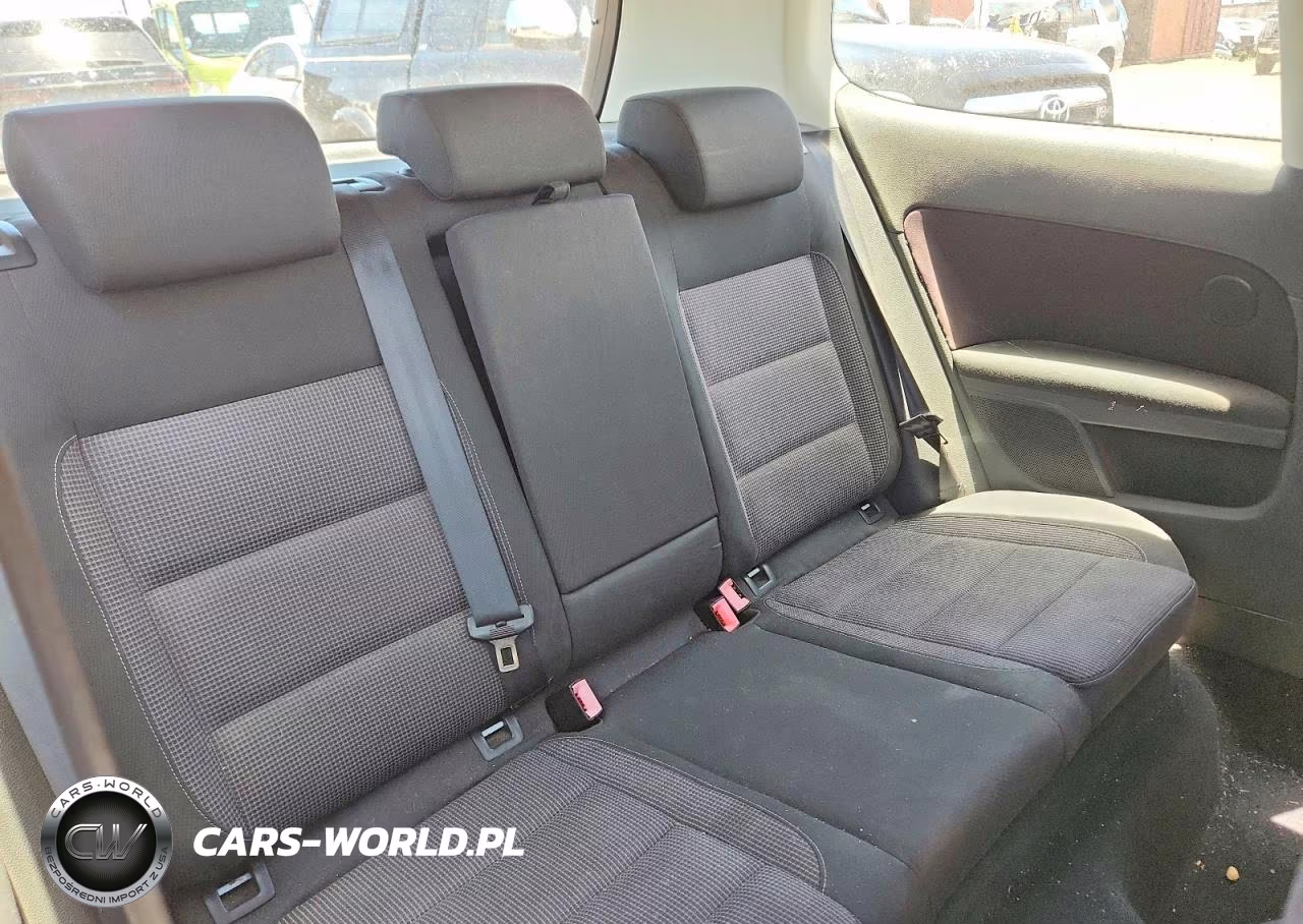 2010 Volkswagen Golf VIN:WVWBB7AJ0AW152927 - 10