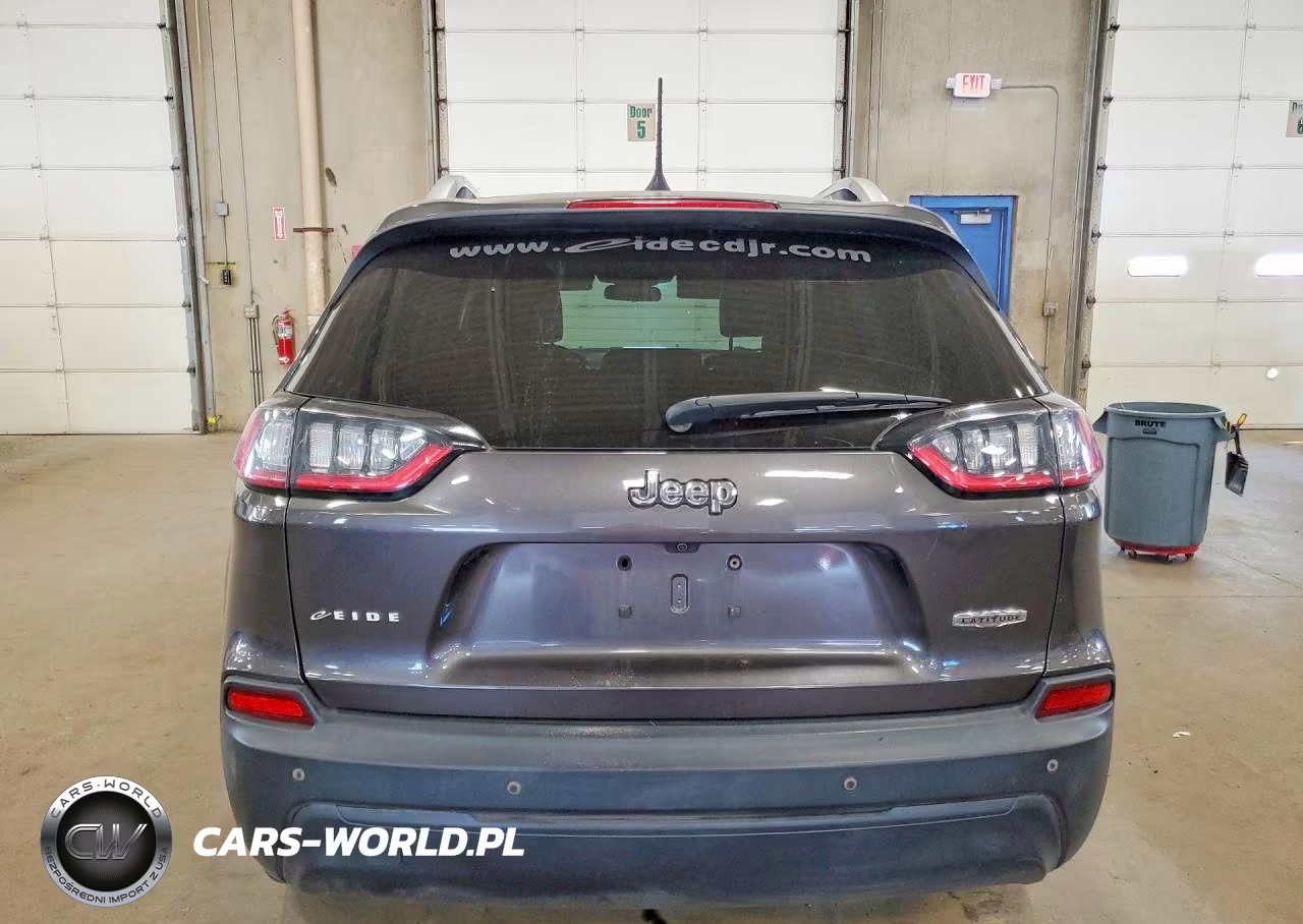 2019 Jeep Cherokee Latitude Plus VIN:1C4PJLLB7KD316193 - 6