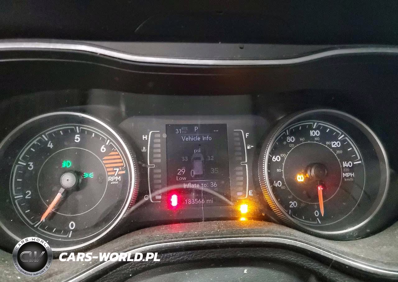 2019 Jeep Cherokee Latitude Plus VIN:1C4PJLLB7KD316193 - 9