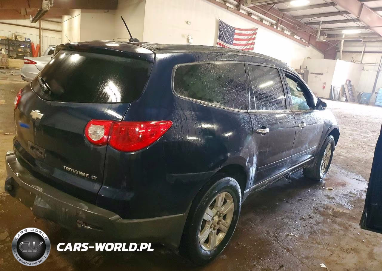 2011 Chevrolet Traverse Lt VIN:1GNKRGED6BJ295399 - 3