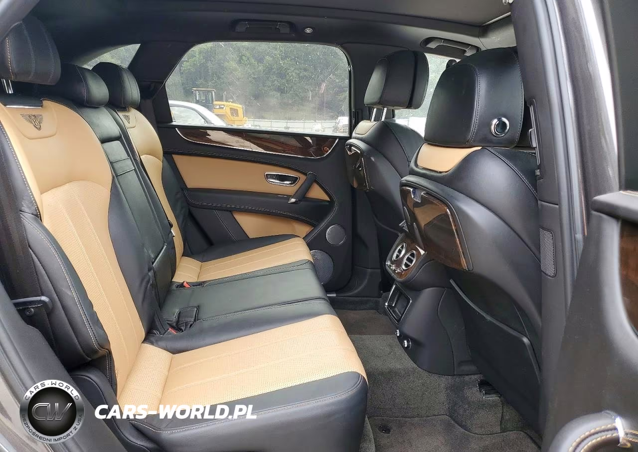 2018 Bentley Bentayga VIN:SJAAC2ZV6JC018686 - 11
