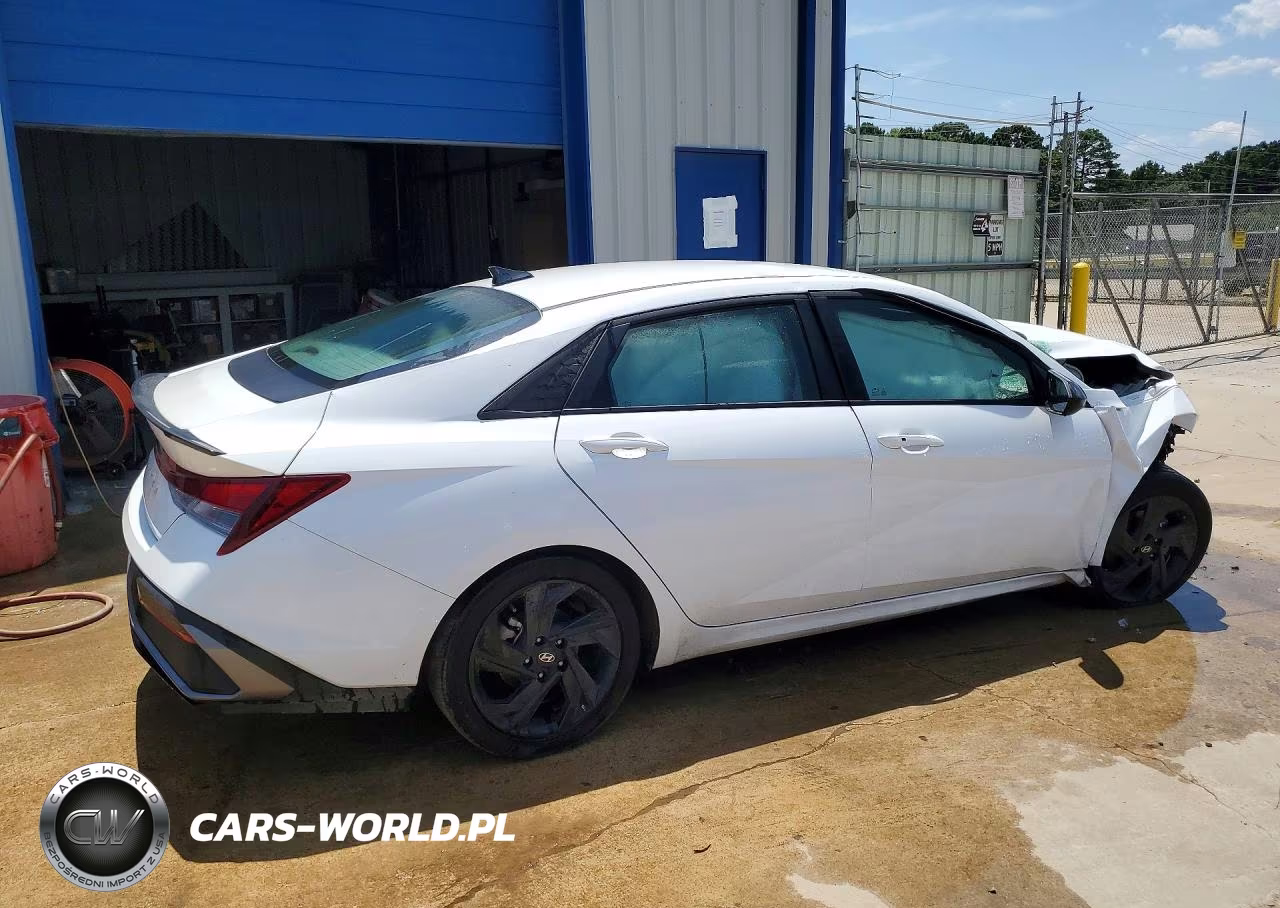 2026 Hyundai Elantra Sel Sport VIN:KMHLM4DG6TU100046 - 3