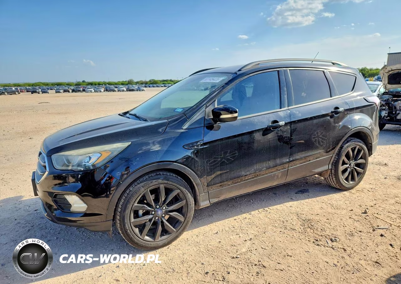 2017 Ford Escape Titanium – zdjęcie 1 z 13