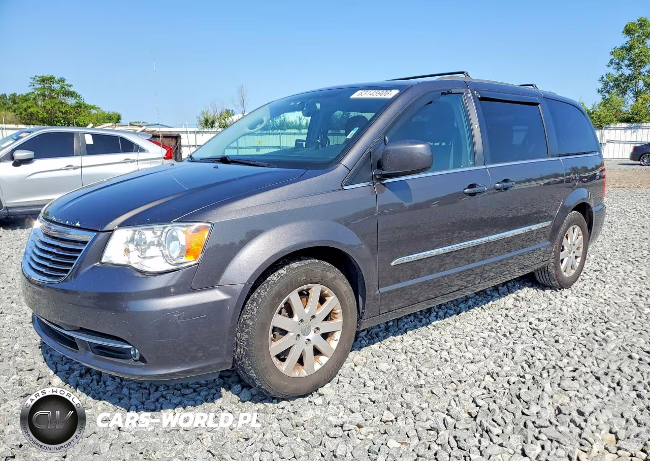 2016 Chrysler Town & Country Touring – zdjęcie 1 z 13