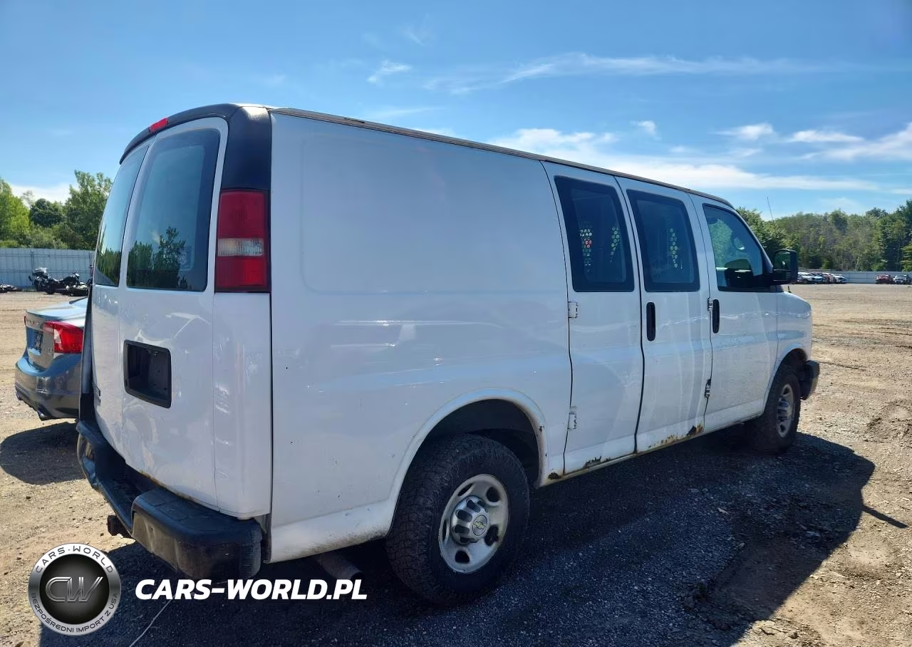 2014 Chevrolet Express G2500 VIN:1GCWGFCA7E1165672 - 3
