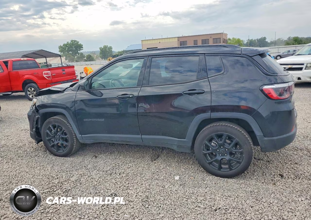 2025 Jeep Compass Latitude VIN:3C4NJDBN5ST586591 - 2