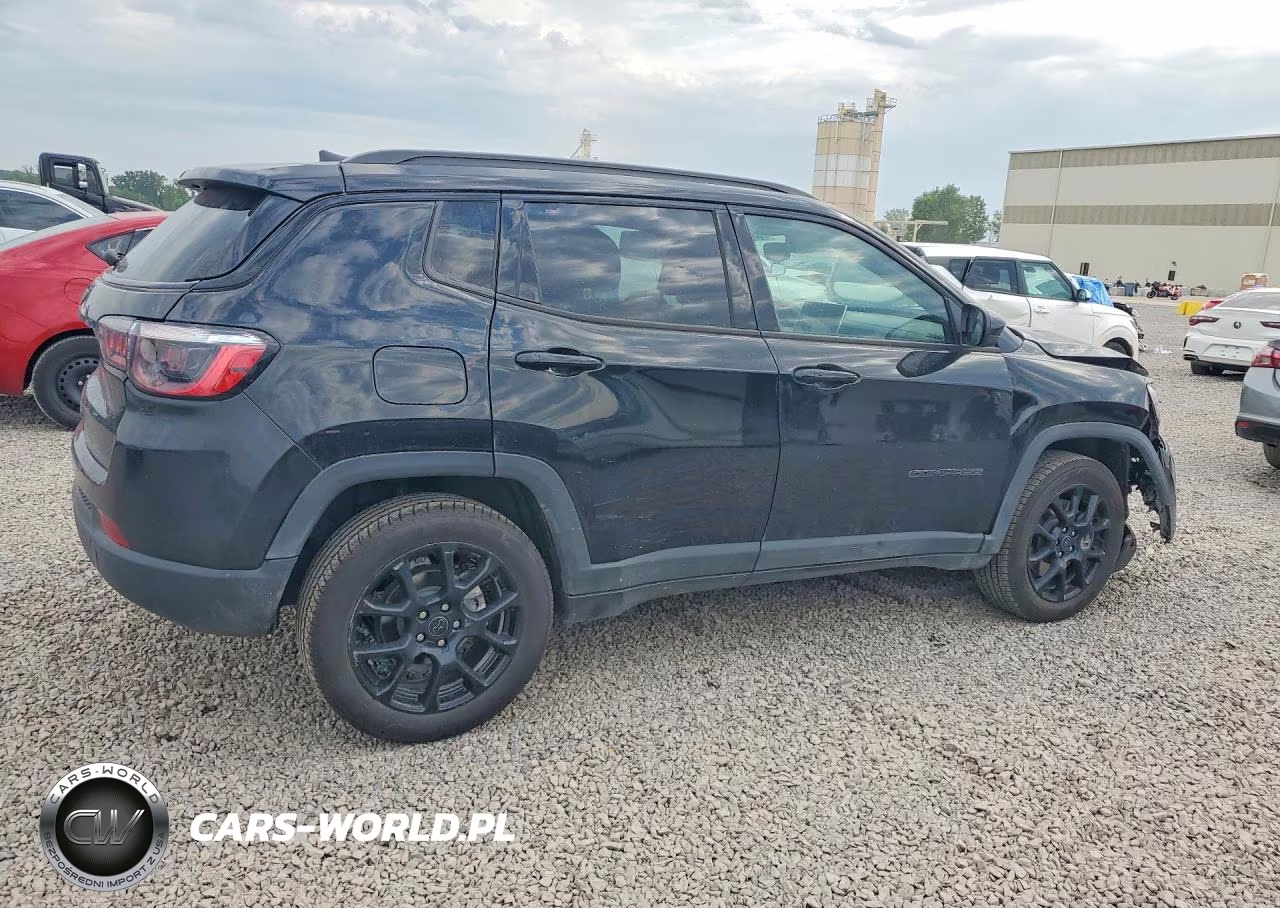 2025 Jeep Compass Latitude VIN:3C4NJDBN5ST586591 - 3