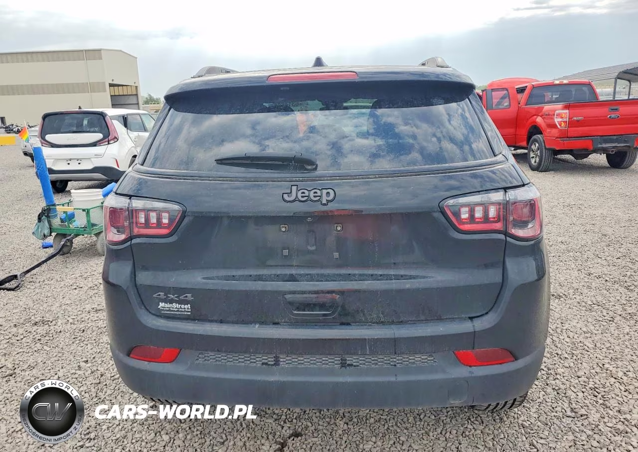 2025 Jeep Compass Latitude VIN:3C4NJDBN5ST586591 - 6