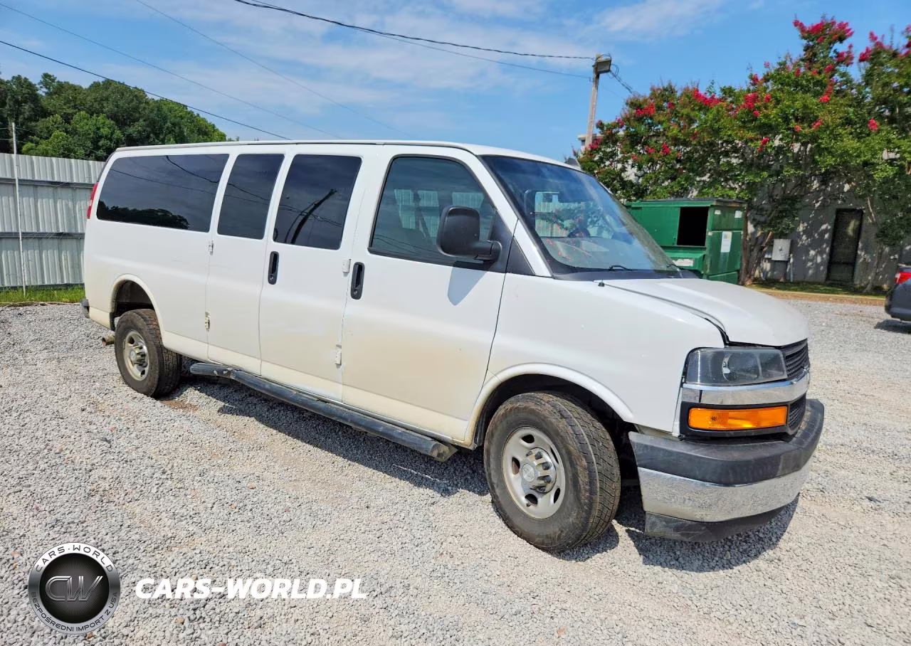2018 Chevrolet Express G3500 Lt VIN:1GAZGPFP5J1323903 - 4