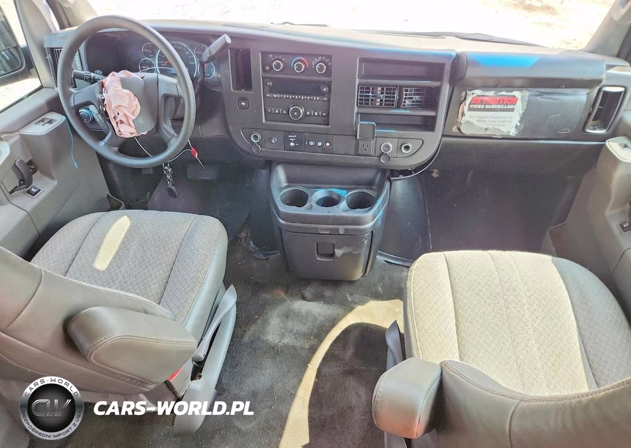2018 Chevrolet Express G3500 Lt VIN:1GAZGPFP5J1323903 - 8