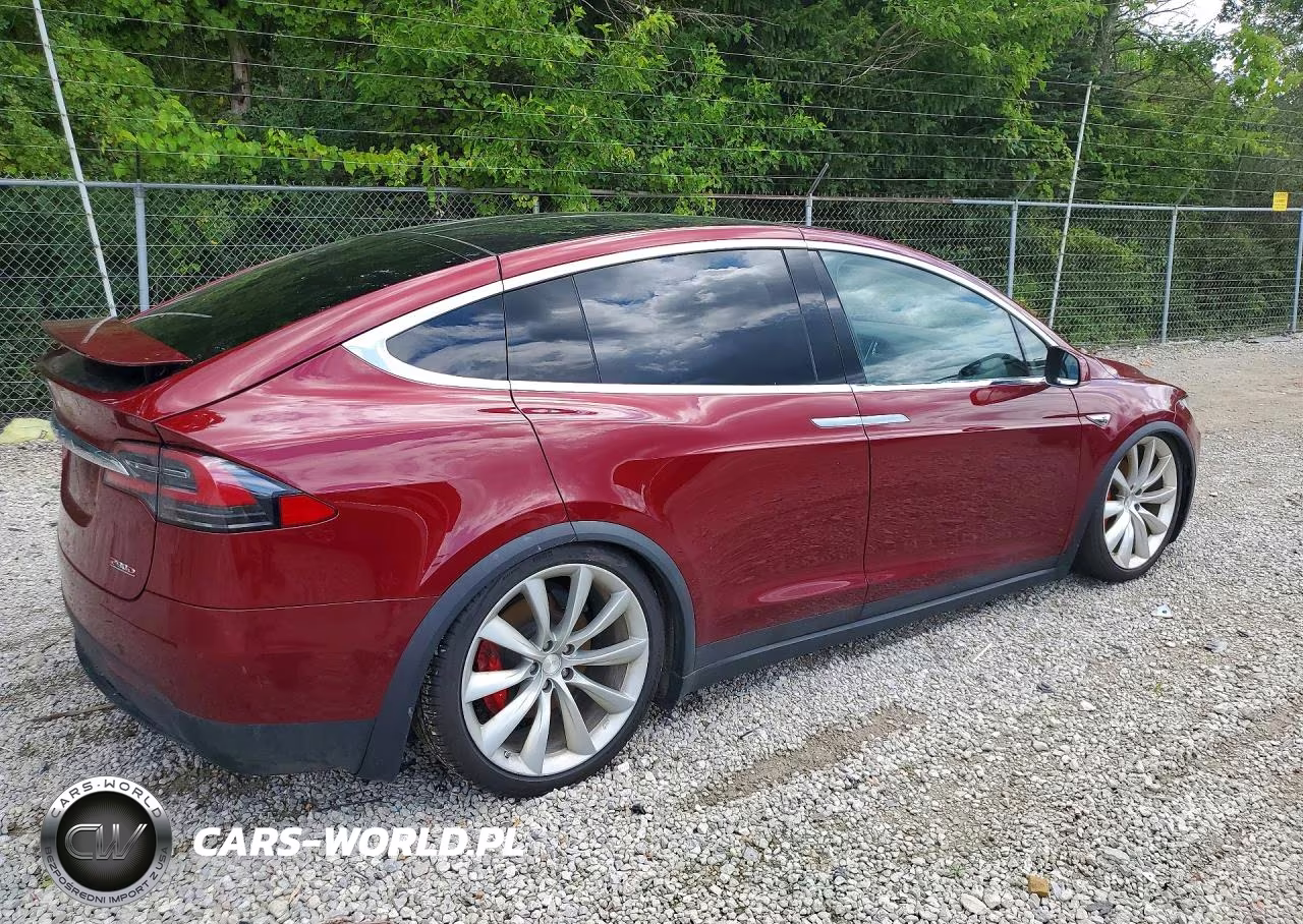 2016 Tesla Model X VIN:5YJXCAE44GFF00040 - 3