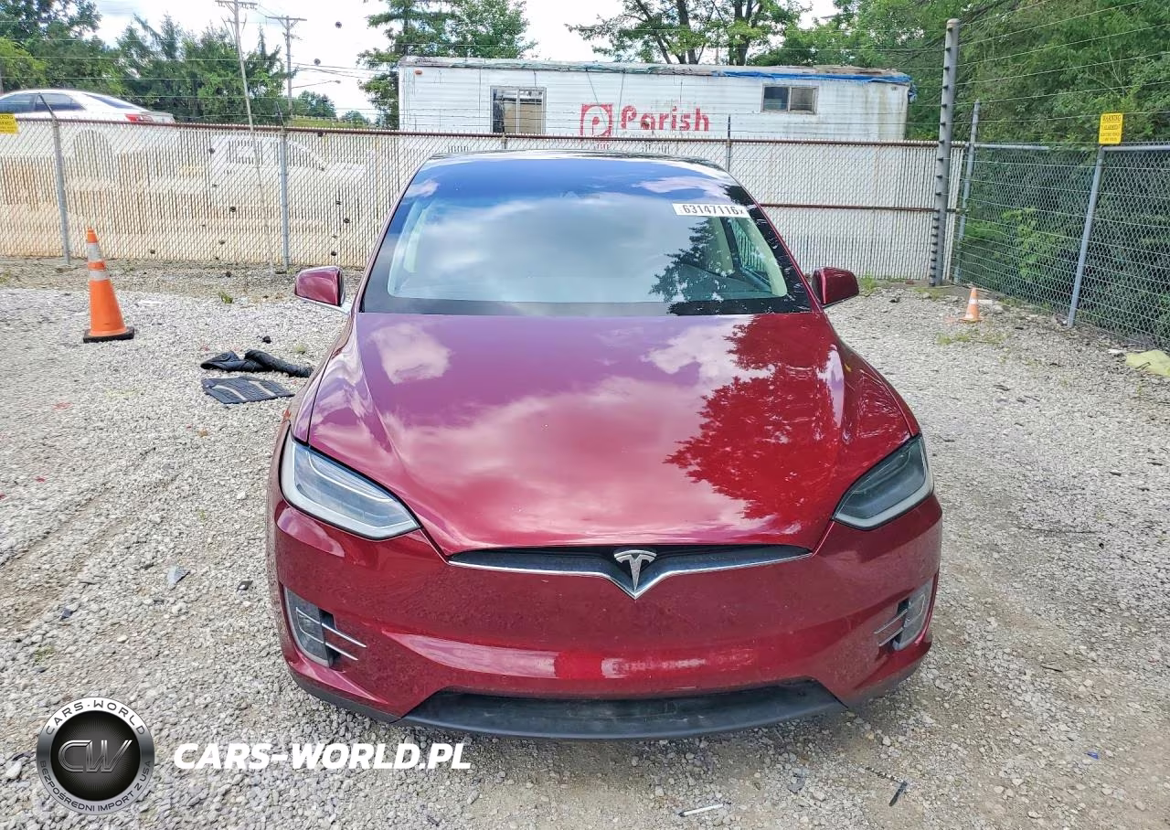 2016 Tesla Model X VIN:5YJXCAE44GFF00040 - 5