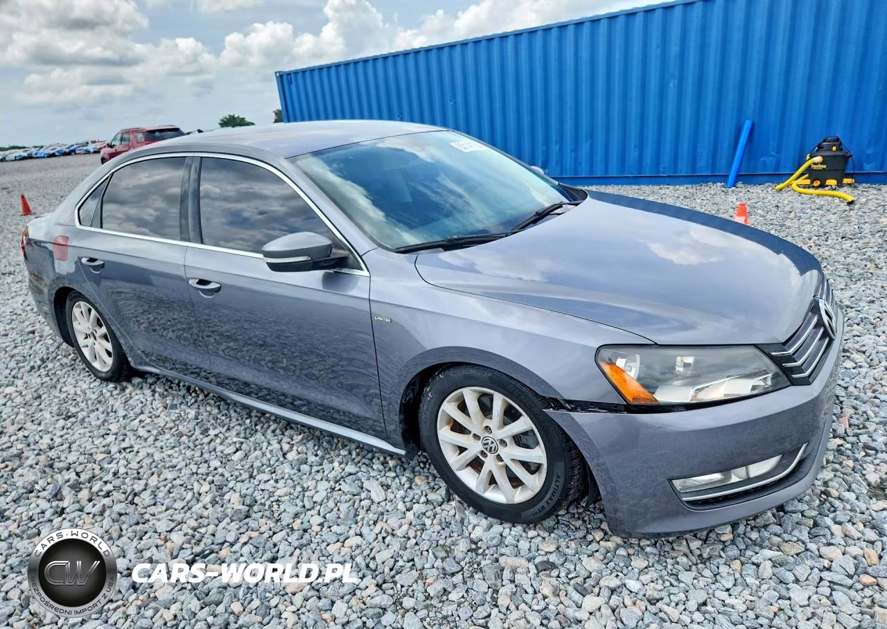 2015 Volkswagen Passat S VIN:1VWAS7A36FC106599 - 4