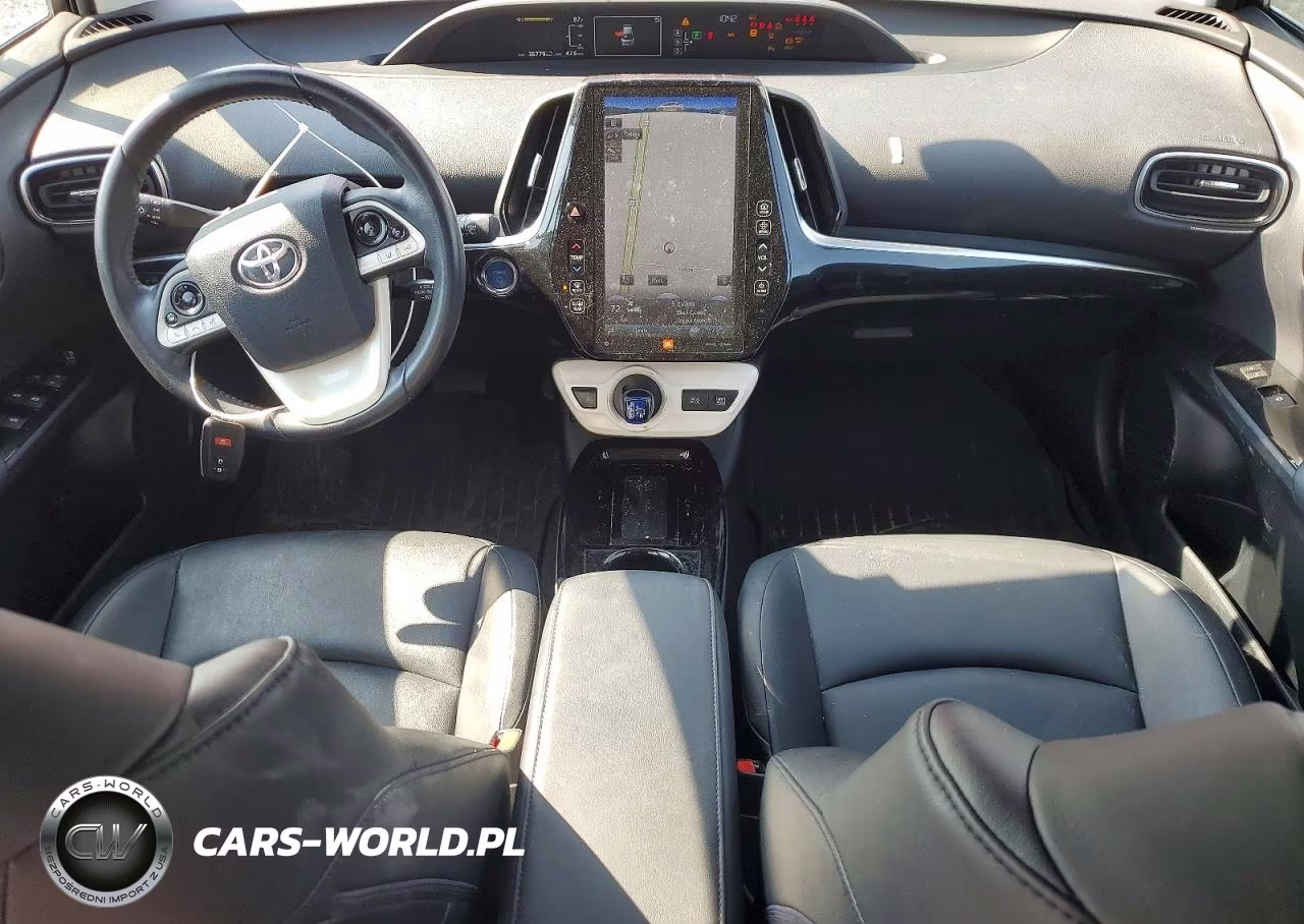 2018 Toyota Prius Four VIN:JTDKARFU8J3057034 - 8