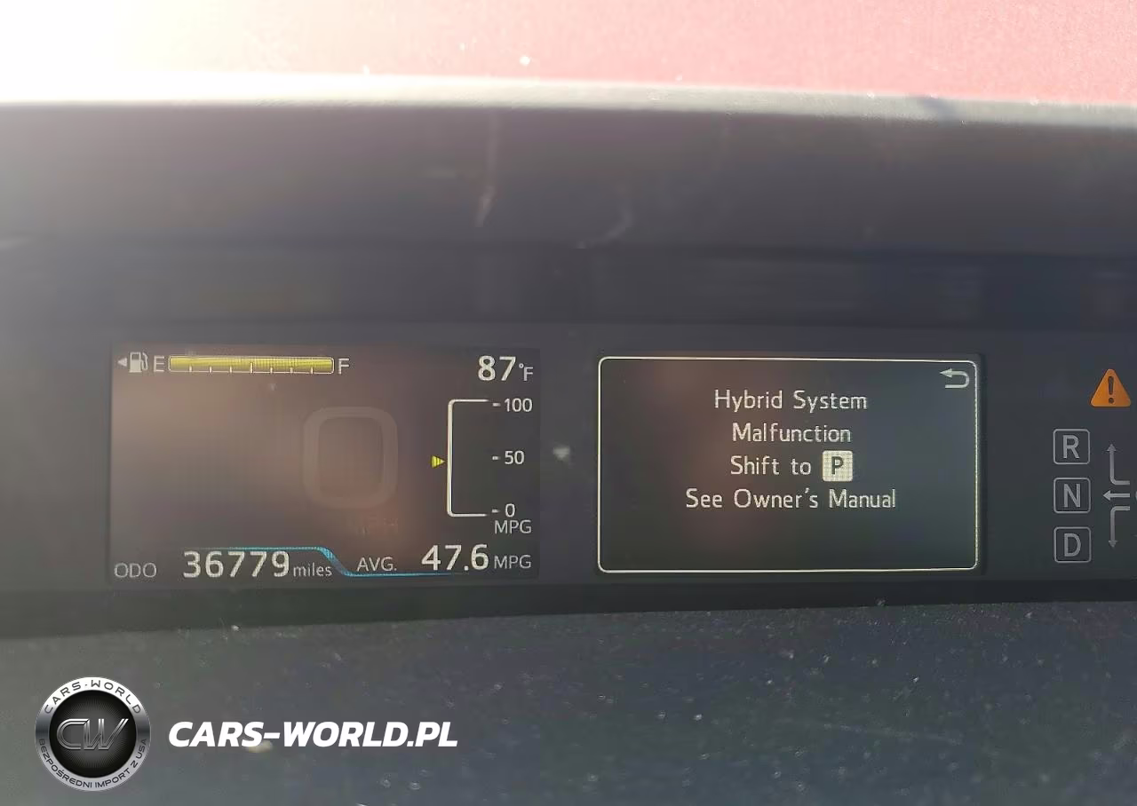 2018 Toyota Prius Four VIN:JTDKARFU8J3057034 - 9