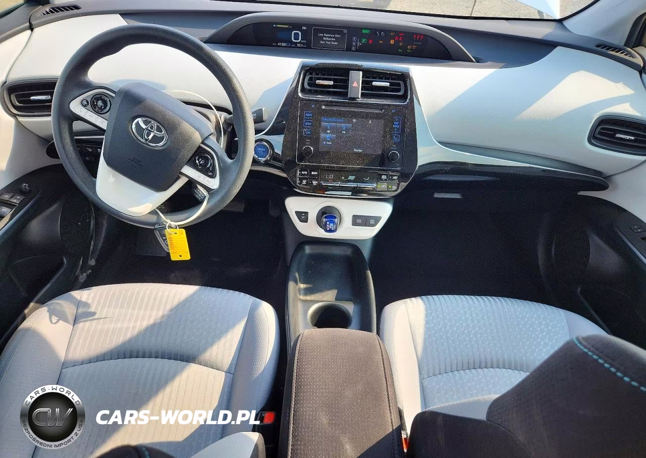 2018 Toyota Prius Two VIN:JTDKBRFU6J3061239 - 8