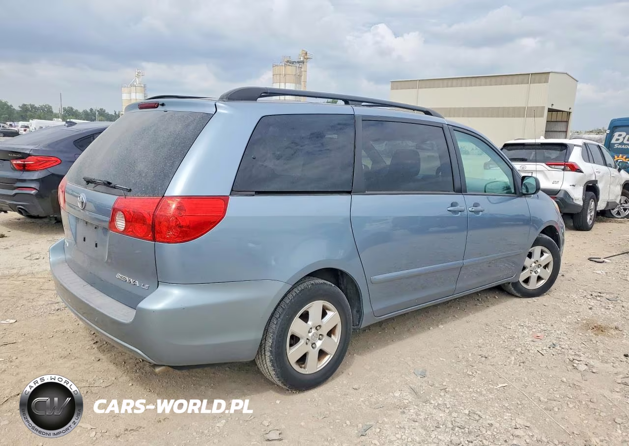 2010 Toyota Sienna Le 8-Passenger VIN:5TDKK4CC0AS305044 - 3