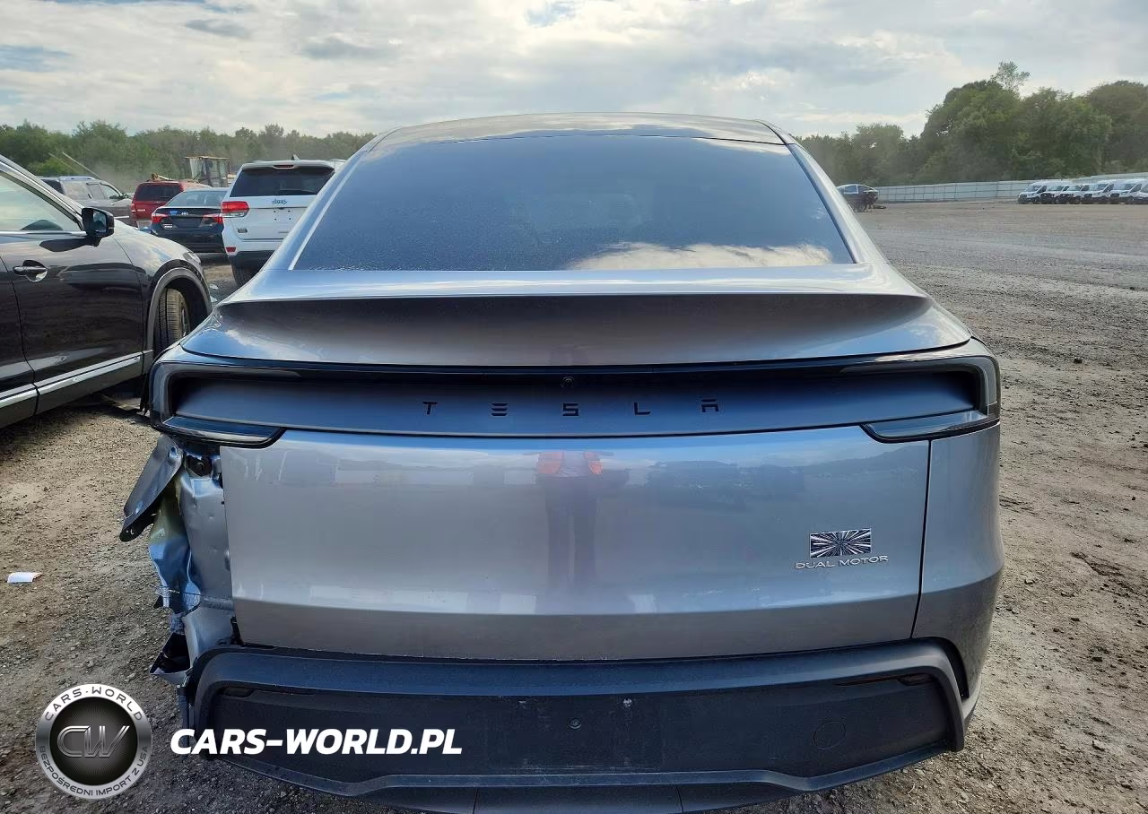 2026 Tesla Model Y VIN:7SAYGDEE7TA468212 - 6