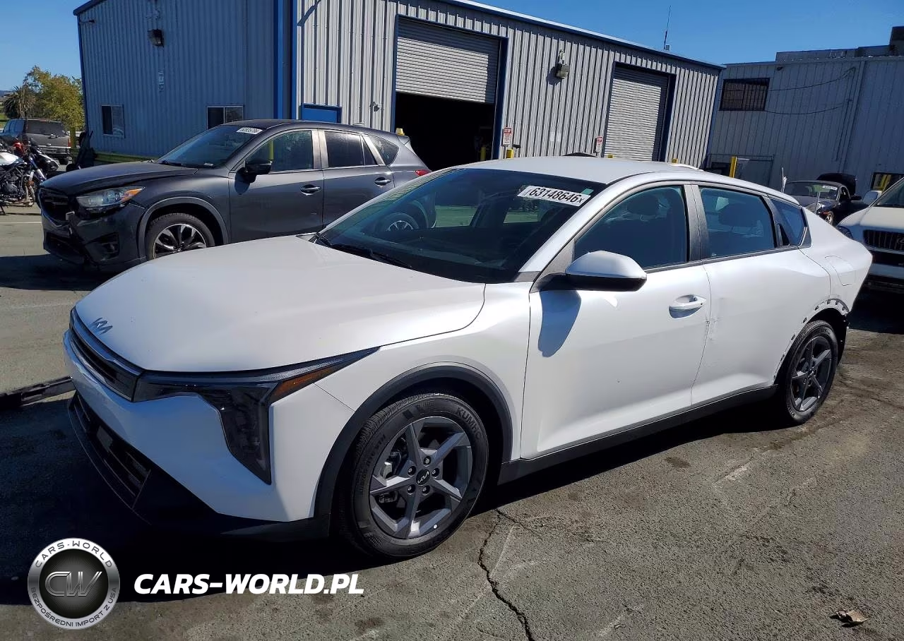 2025 Kia K4 Lxs