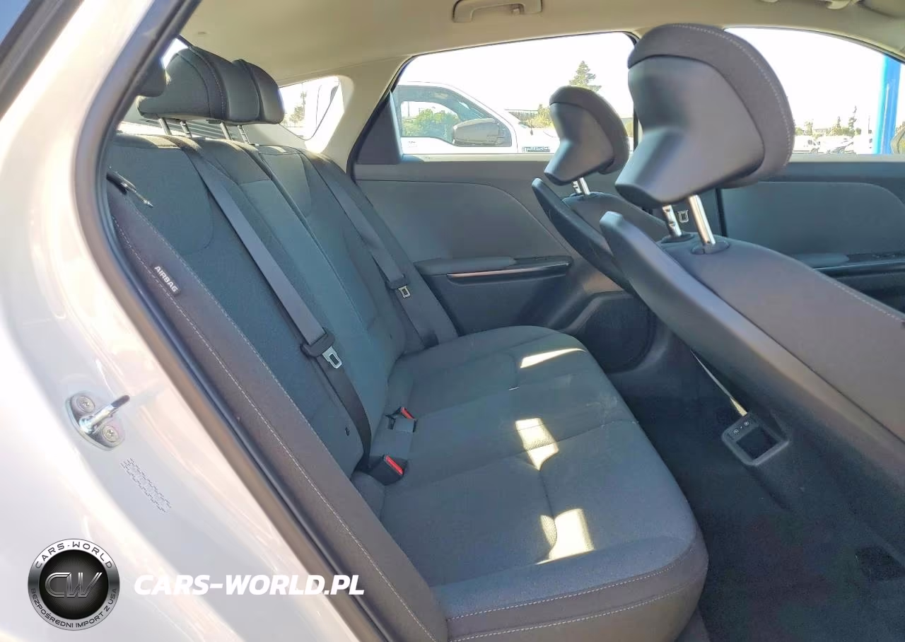 2025 Kia K4 Lxs VIN:3KPFT4DE1SE148036 - 10