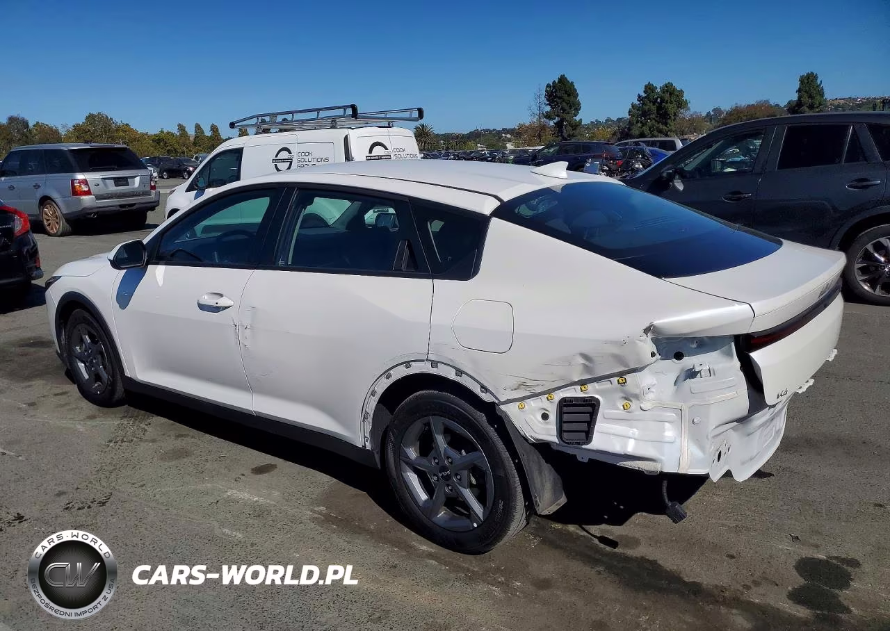2025 Kia K4 Lxs VIN:3KPFT4DE1SE148036 - 2