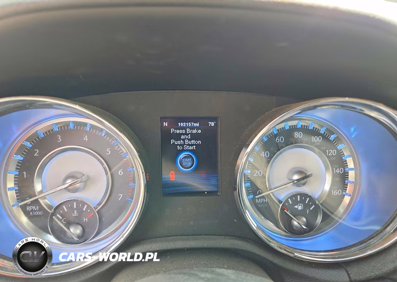 2012 Chrysler 300C VIN:2C3CCAKT3CH161741 - 9