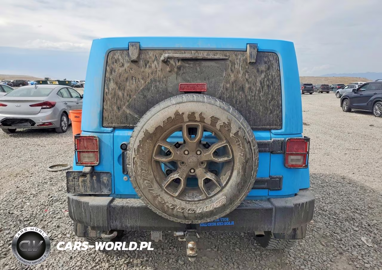 2018 Jeep Wrangler Unlimited Sahara VIN:1C4BJWEG3JL841275 - 6