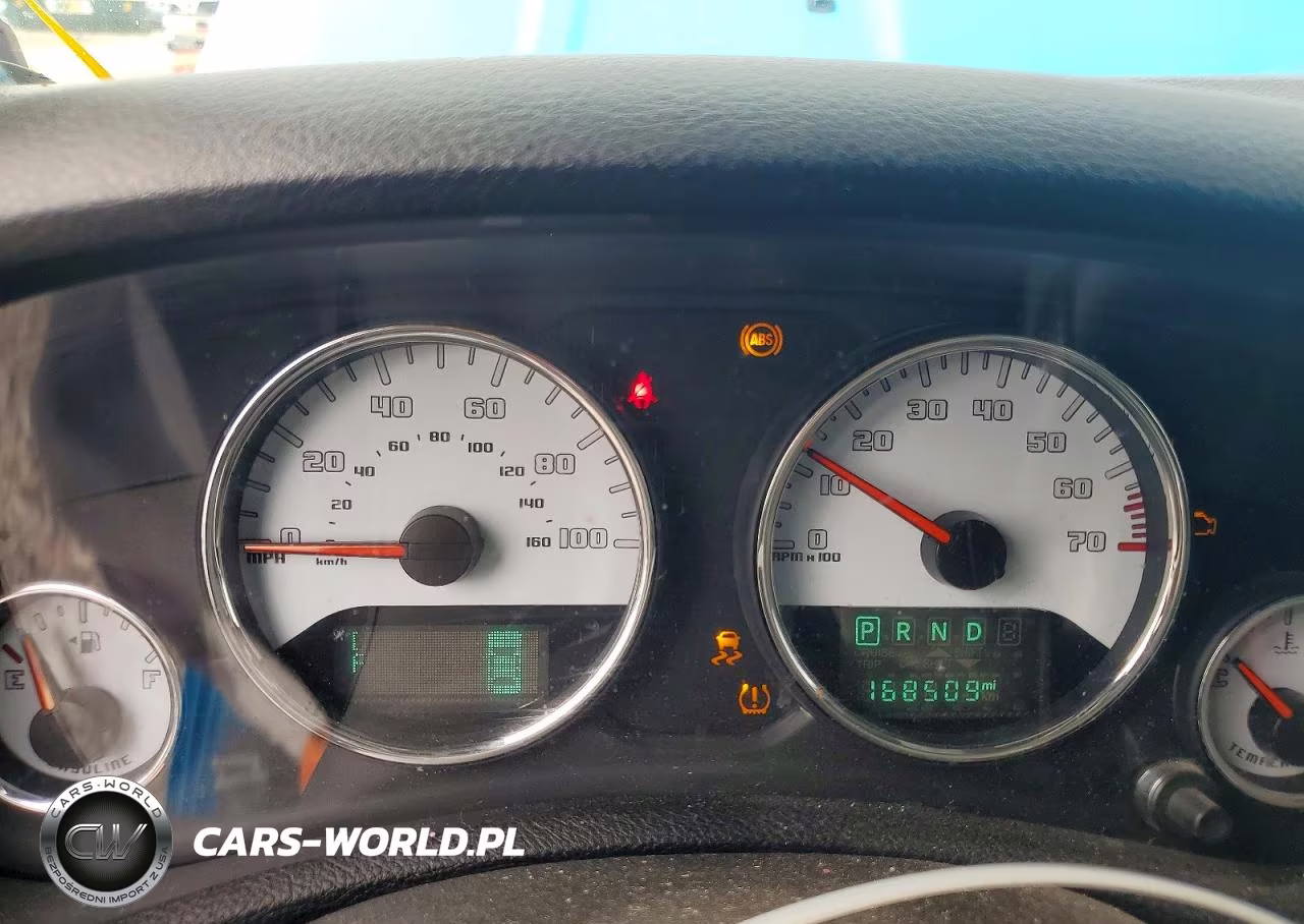 2018 Jeep Wrangler Unlimited Sahara VIN:1C4BJWEG3JL841275 - 9