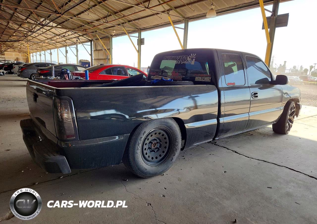 2002 Chevrolet Silverado C1500 VIN:2GCEC19V321149060 - 3