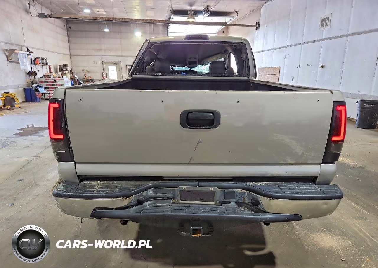 2004 GMC Sierra K2500 Heavy Duty VIN:1GTHK292X4E360026 - 6