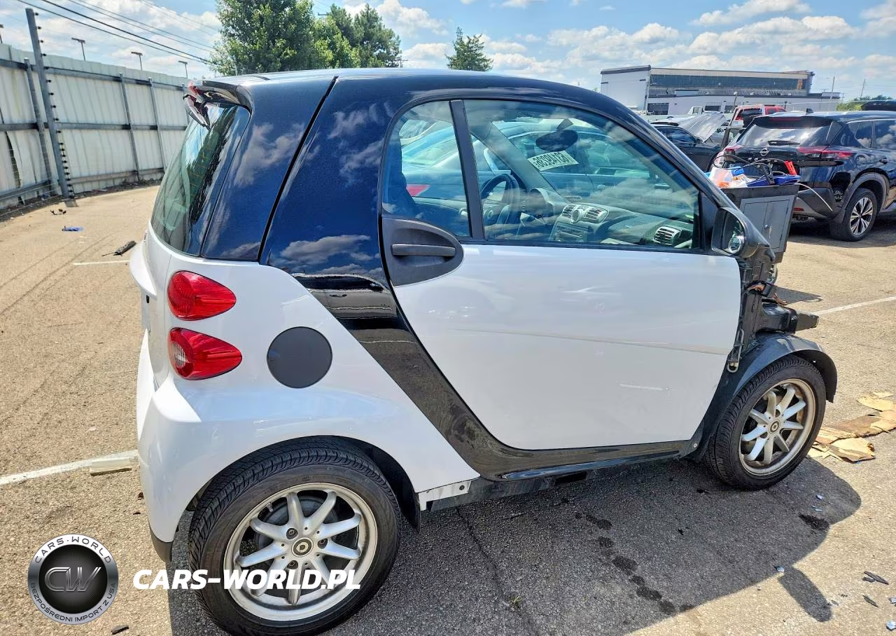 2009 Smart Fortwo Pure VIN:WMEEJ31X59K216963 - 3