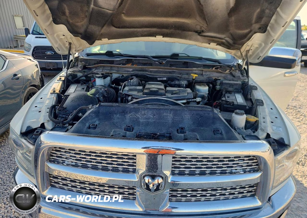 2018 Ram 3500 Laramie VIN:3C63R3ML5JG285839 - 11