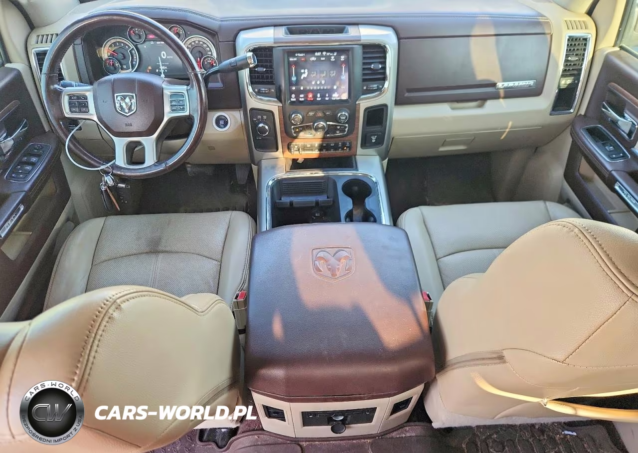2018 Ram 3500 Laramie VIN:3C63R3ML5JG285839 - 8