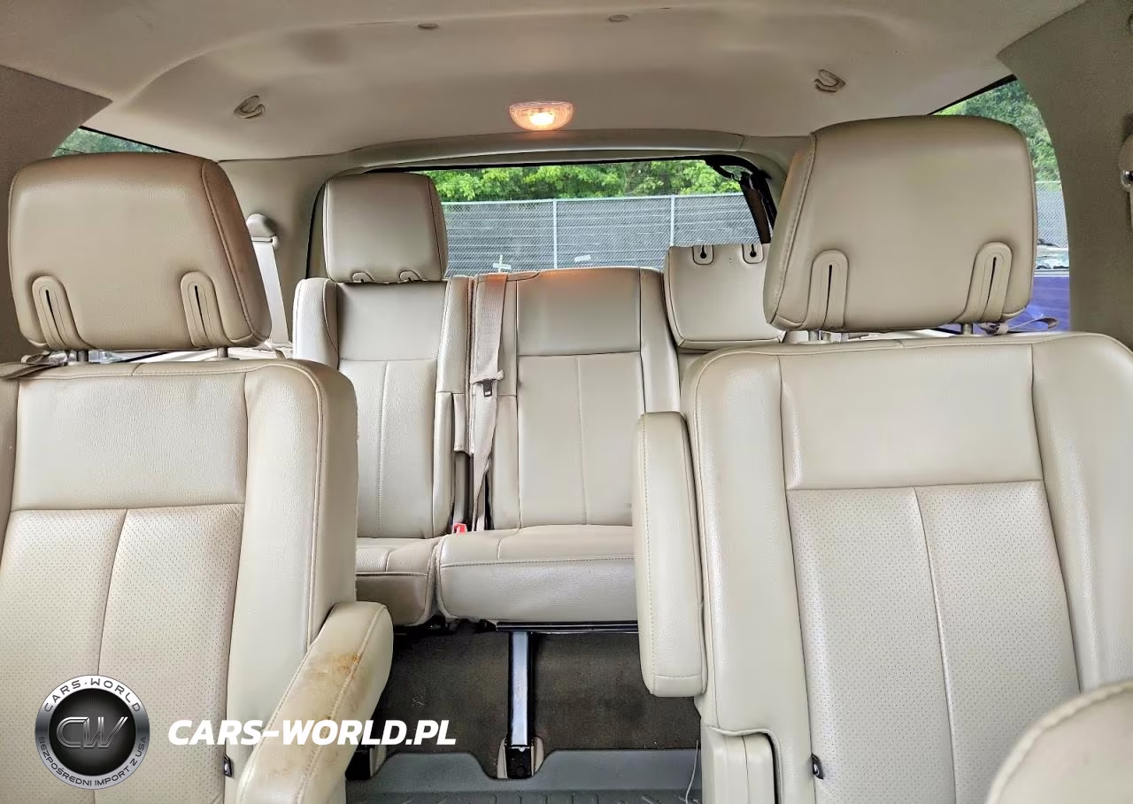 2011 Ford Expedition Limited VIN:1FMJU2A5XBEF23705 - 10