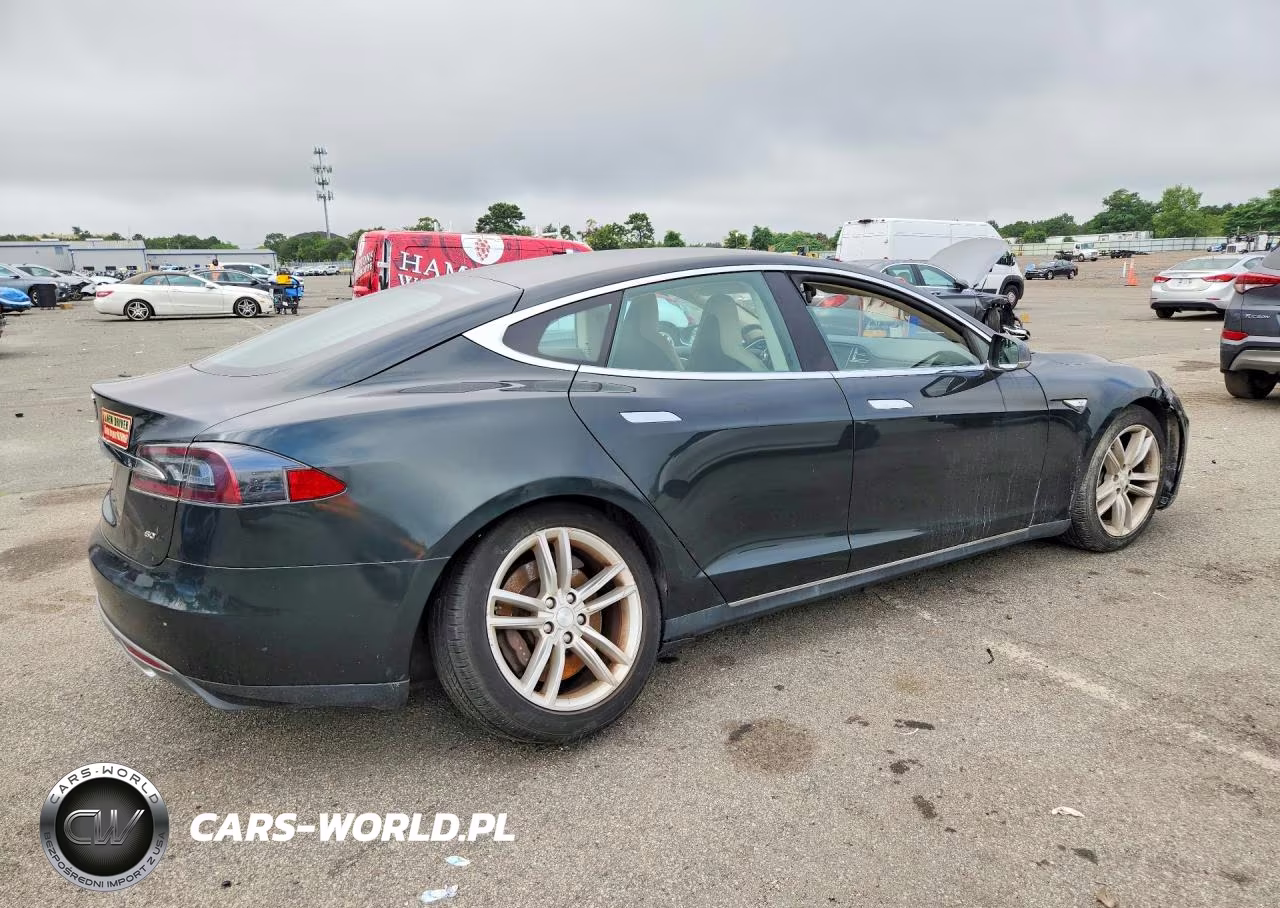 2013 Tesla Model S VIN:5YJSA1AG0DFP12054 - 3