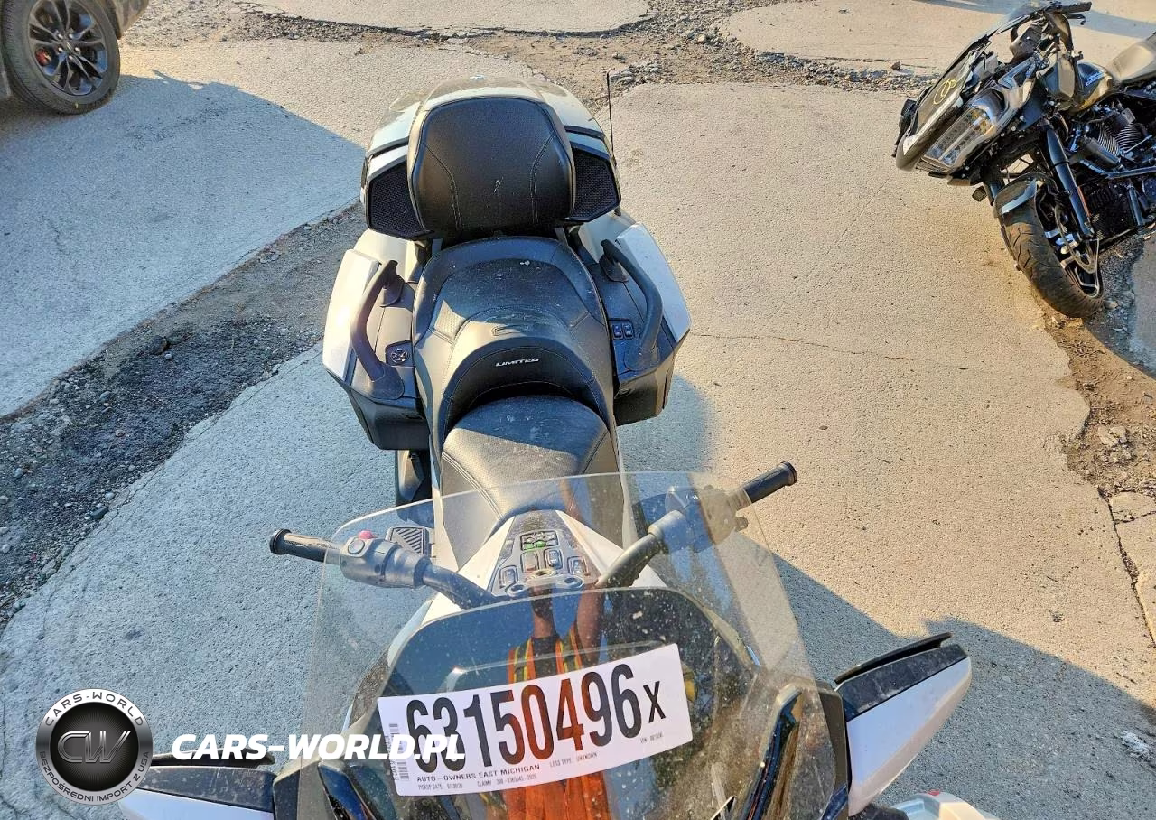 2021 Can-Am Spyder Roadster Rt VIN:2BXNBDD49MV001056 - 5