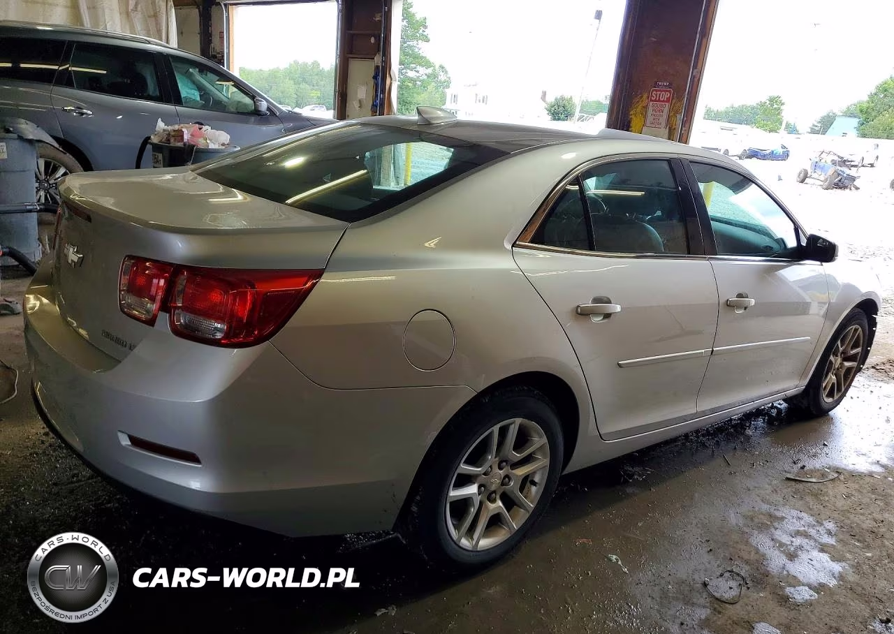2015 Chevrolet Malibu 1Lt VIN:1G11C5SL0FU133917 - 3