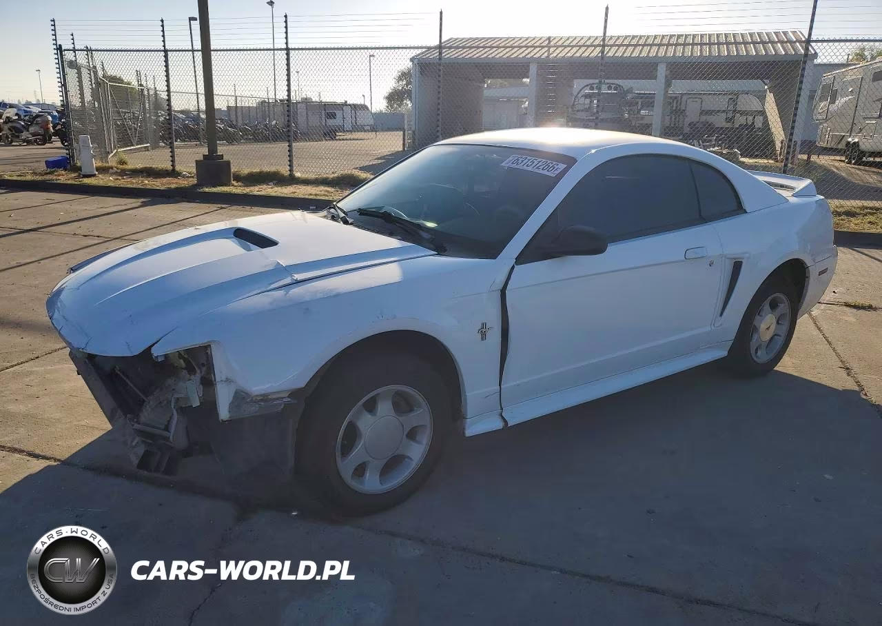 2000 Ford Mustang