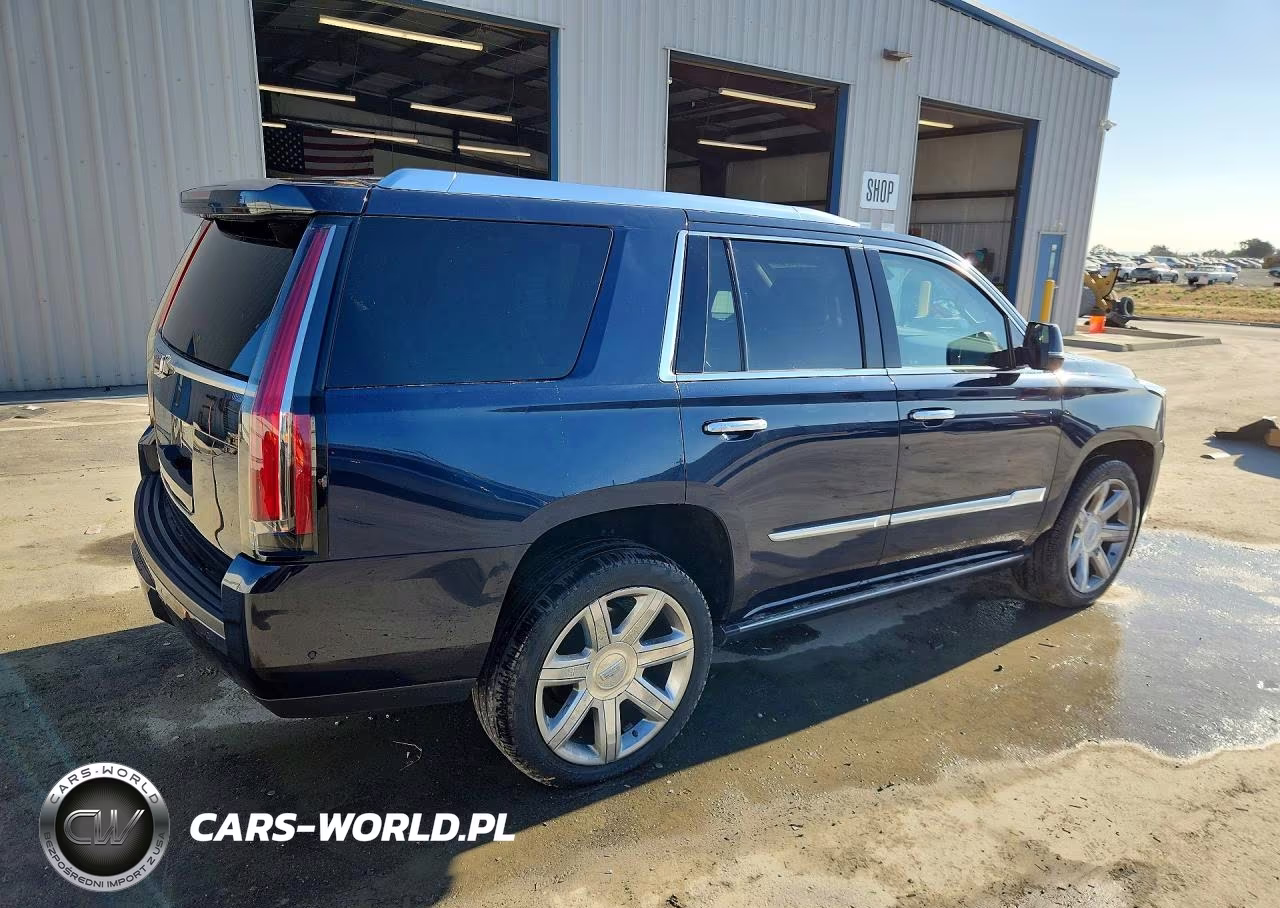 2018 Cadillac Escalade Premium Luxury VIN:1GYS3CKJ2JR181715 - 3